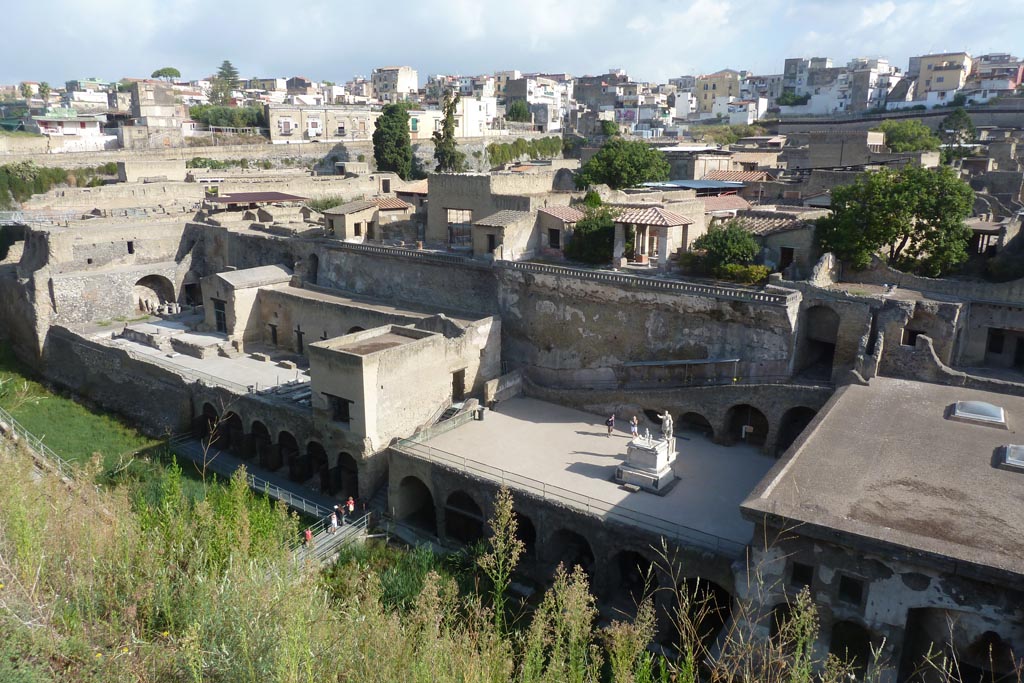 Herculaneum, September 2014.
Looking north-west from the access roadway above Suburban Baths, on right. Photo courtesy of Larry Turner.